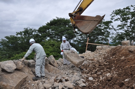 石材の解体状況